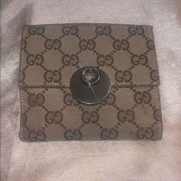 Authentic Gucci Elegant Brown Wallet with Monogram silver hardware EUC - Picture 1 of 12